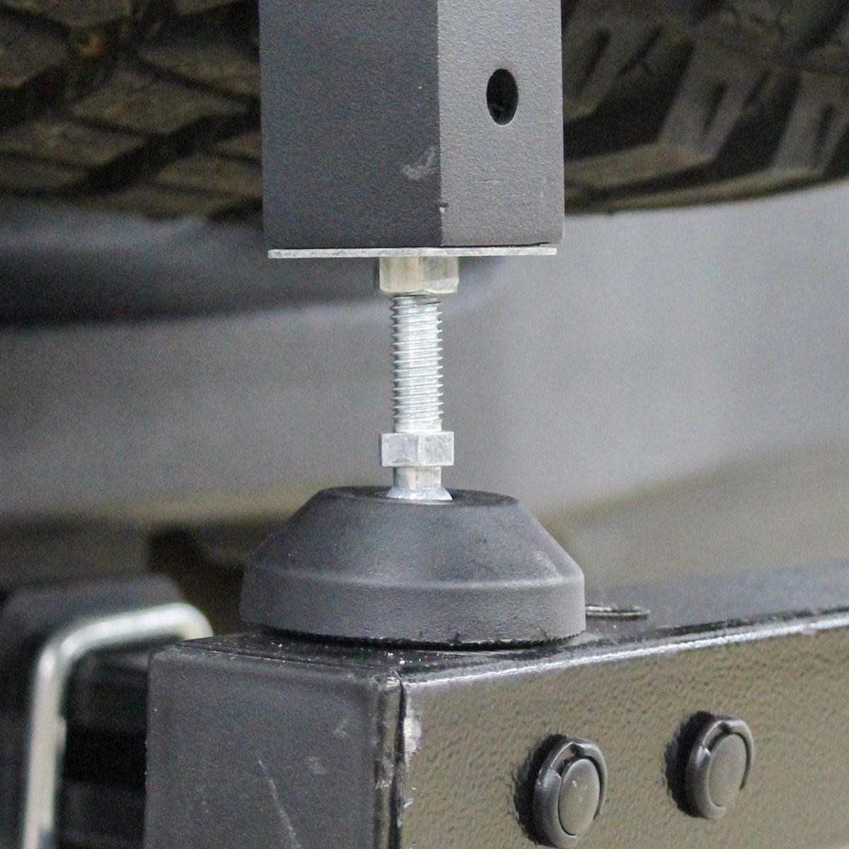 Pair of heavy-duty rucRak feet extensions included in the set