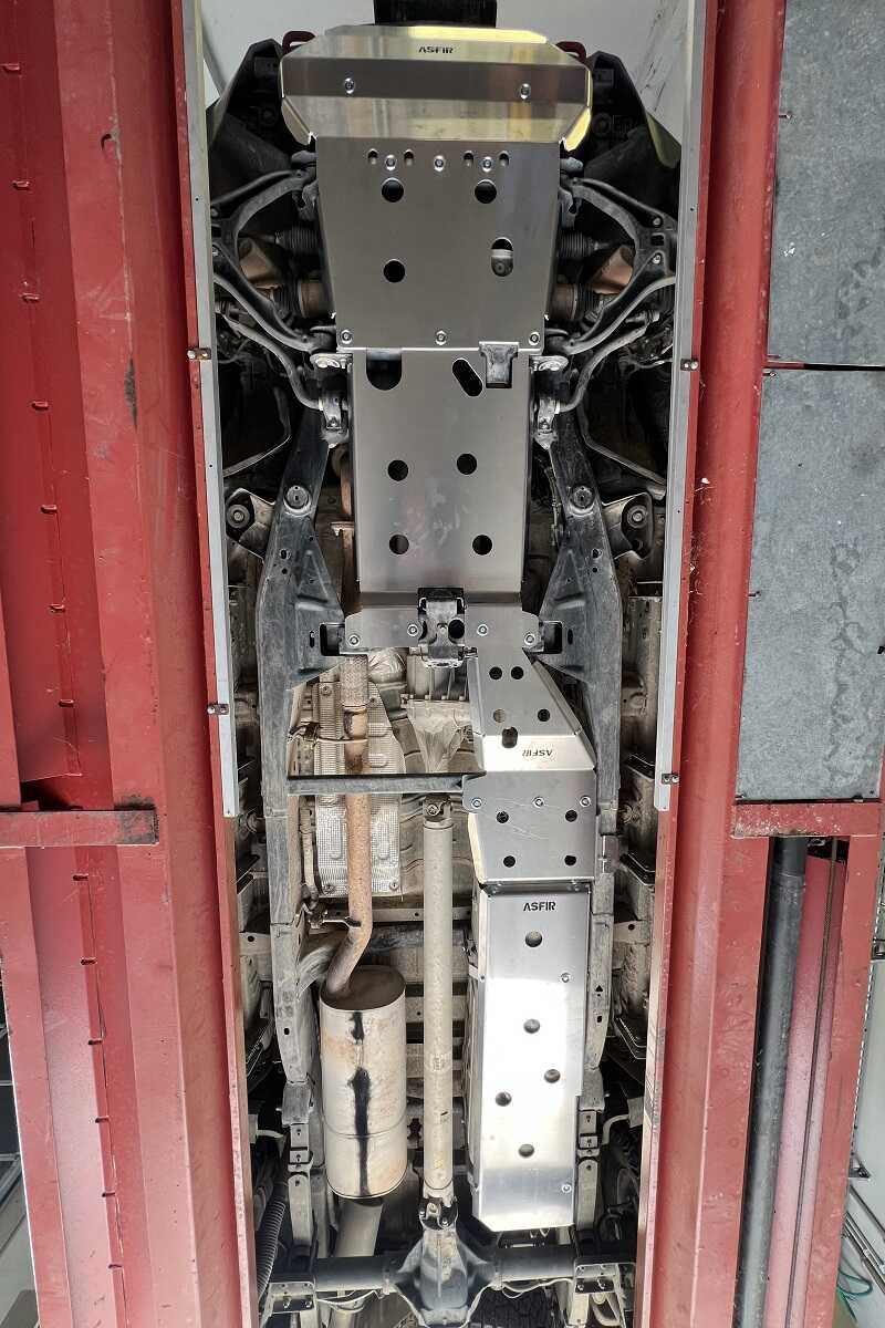 Chevrolet Colorado Transmission Skid Plate